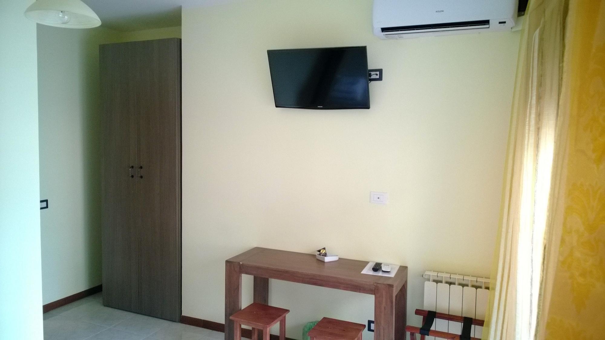 B&B Villa Dante - Policlinico メッシーナ エクステリア 写真