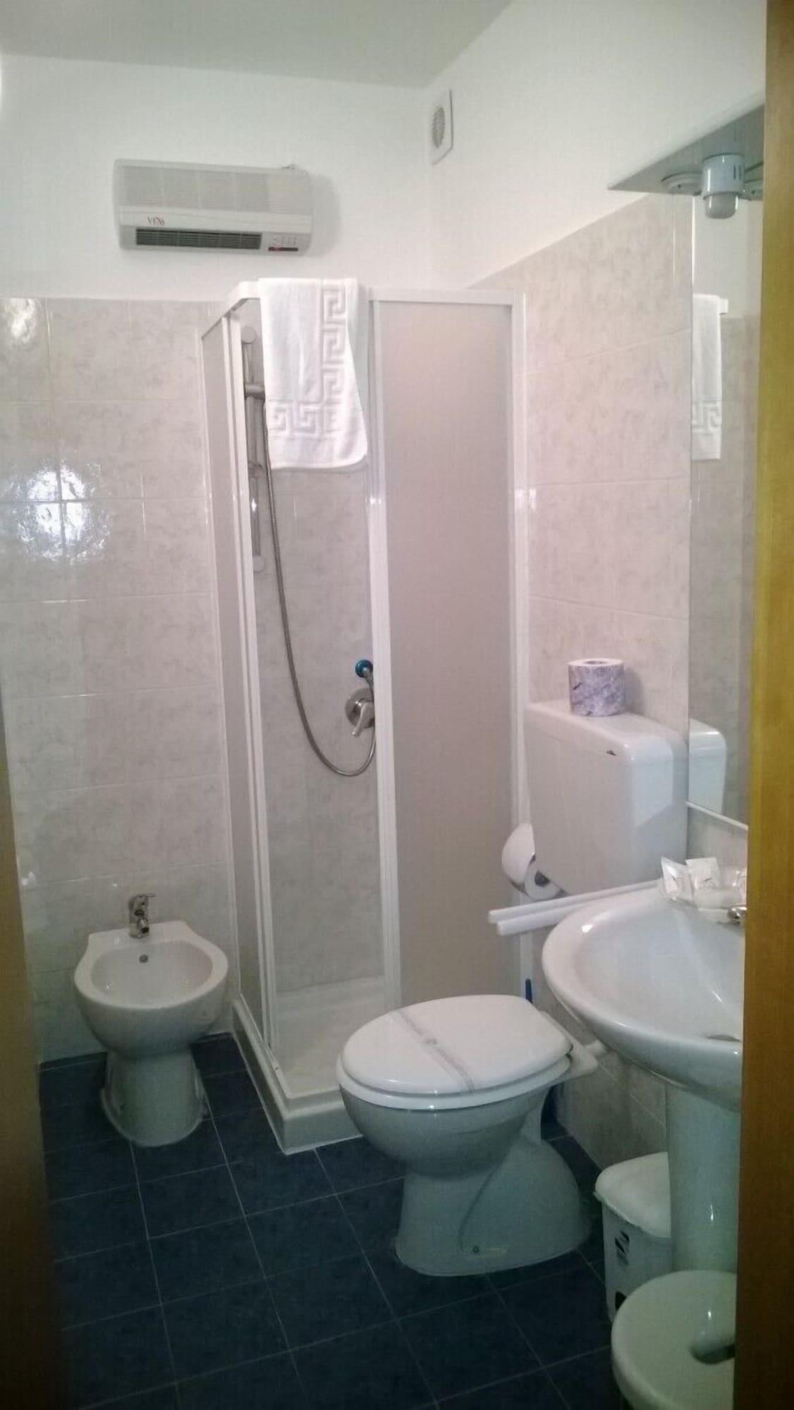 B&B Villa Dante - Policlinico メッシーナ エクステリア 写真