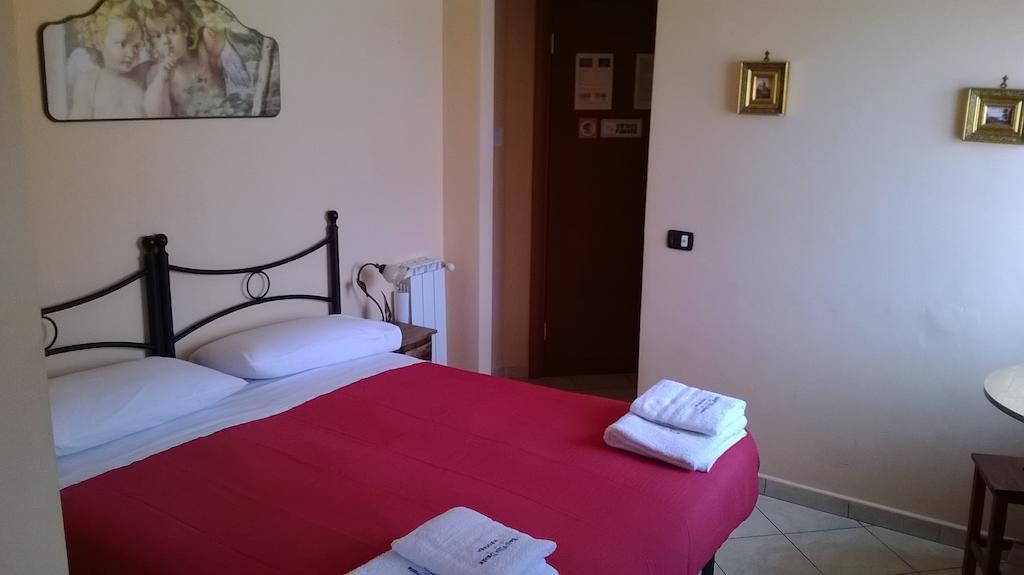 B&B Villa Dante - Policlinico メッシーナ 部屋 写真